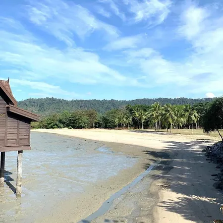 Renovated 2 Bedroom Seavilla For 6Pax Pantai Cenang  Exterior photo