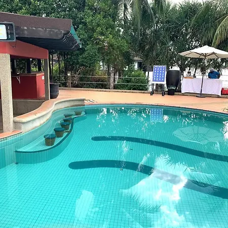 Renovated 2 Bedroom Seavilla For 6Pax Pantai Cenang  Exterior photo