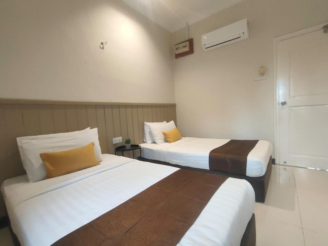 Renovated 2 Bedroom Seavilla For 6pax Pantai Cenang (Langkawi)
